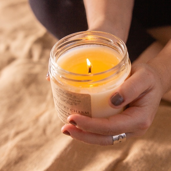 MY LUCKY CHARM- Palo Santo Scent - 100% Soy Candle with Rue herbs for Good Luck - Picture 5 of 8